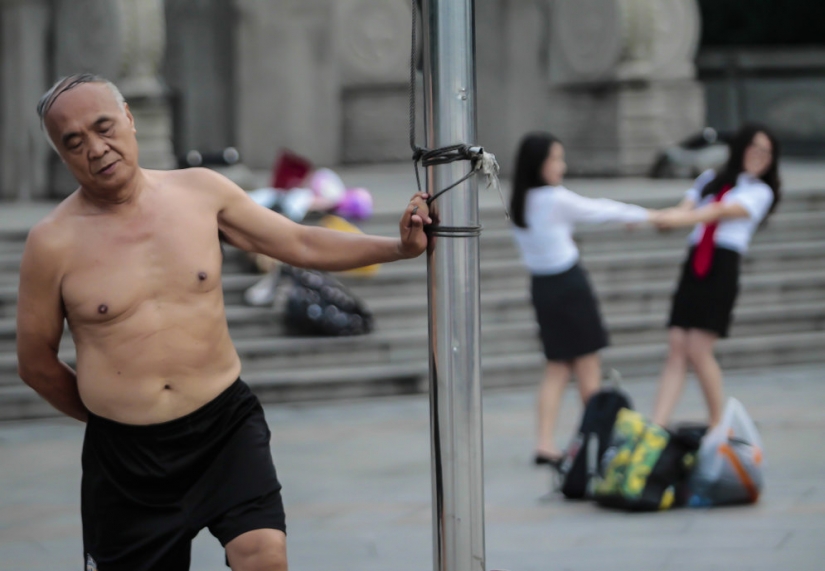 "Don't be lazy, get ready for charging!" How fitness has become part of the culture in China "Don't be lazy, get ready for charging!" How fitness has become part of the culture in China