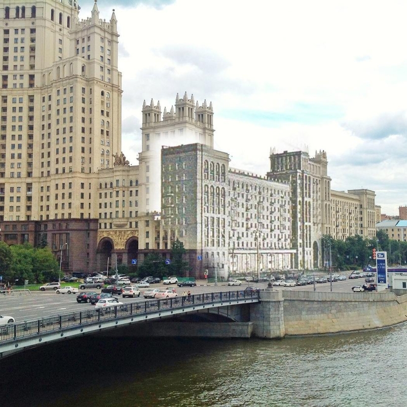 Dos Moscú en un marco