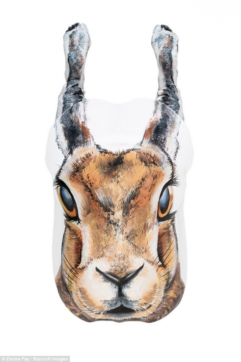 El artista convierte cuerpos desnudos en ilusiones ópticas con animales salvajes El artista convierte cuerpos desnudos en ilusiones ópticas con animales salvajes