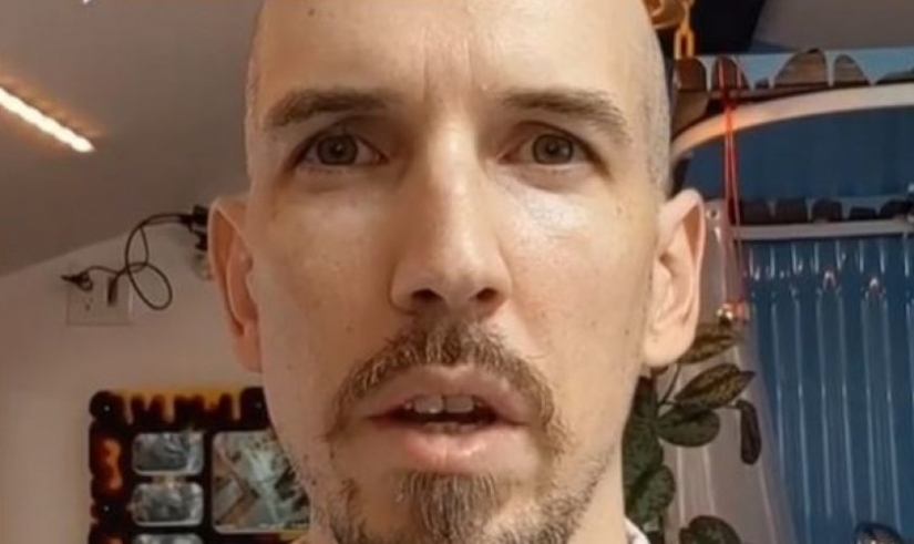 El artista de 100 días fuera de la habitación y busca patrocinadores que le pagará $ 5 millones más de 5 años de prisión