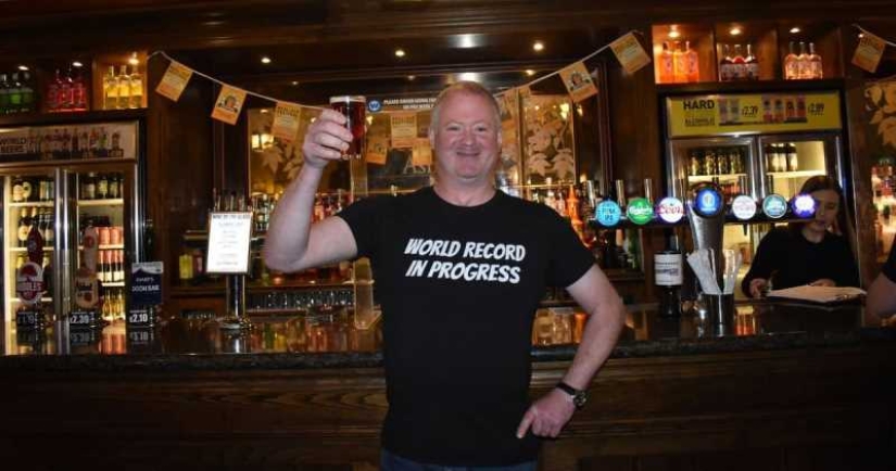 El británico fue a los pubs por un día para entrar en el Libro Guinness de los Récords El británico fue a los pubs por un día para entrar en el Libro Guinness de los Récords