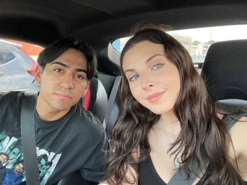 El crecimiento no es un obstáculo para el amor: la chica alta ama a su novio bajo El crecimiento no es un obstáculo para el amor: la chica alta ama a su novio bajo