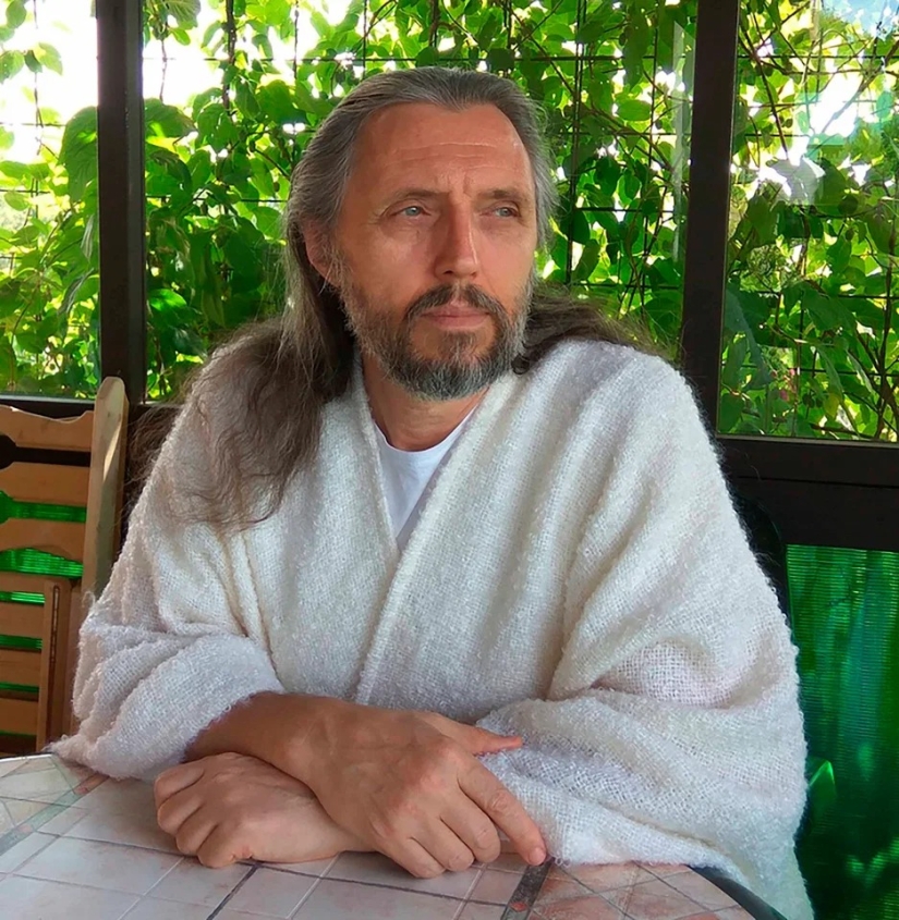 El día del Juicio por "Jesús de Siberia": por qué el líder de la "Iglesia del Último Testamento" Sergei Torop fue arrestado El día del Juicio por "Jesús de Siberia": por qué el líder de la "Iglesia del Último Testamento" Sergei Torop fue arrestado