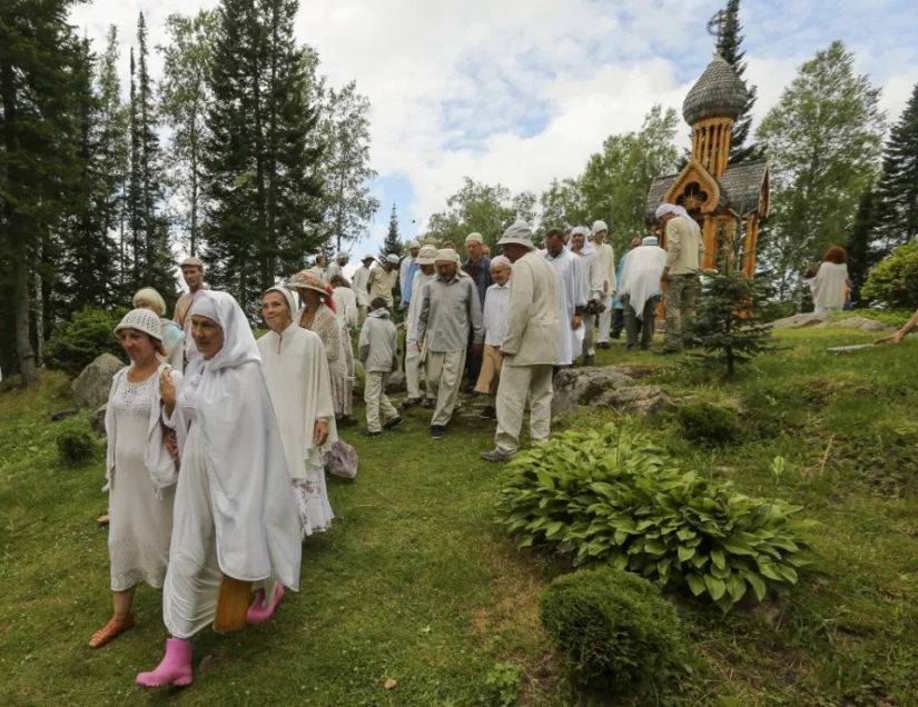 El día del Juicio por "Jesús de Siberia": por qué el líder de la "Iglesia del Último Testamento" Sergei Torop fue arrestado El día del Juicio por "Jesús de Siberia": por qué el líder de la "Iglesia del Último Testamento" Sergei Torop fue arrestado