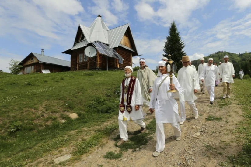 El día del Juicio por "Jesús de Siberia": por qué el líder de la "Iglesia del Último Testamento" Sergei Torop fue arrestado El día del Juicio por "Jesús de Siberia": por qué el líder de la "Iglesia del Último Testamento" Sergei Torop fue arrestado