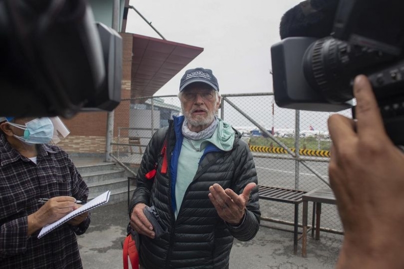 El estadounidense se interesó por el montañismo a la edad de 68 años, y a los 75 conquistó el Monte Everest El estadounidense se interesó por el montañismo a la edad de 68 años, y a los 75 conquistó el Monte Everest