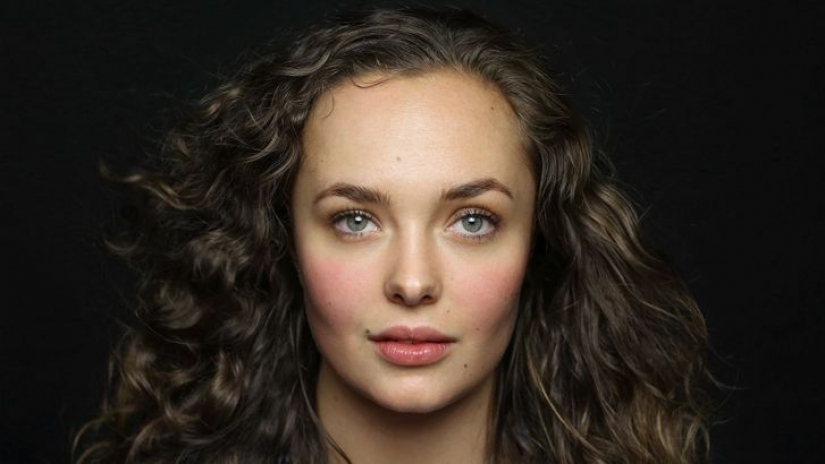 El fotógrafo toma primeros planos de mujeres de diferentes grupos étnicos para mostrar la belleza única de cada nación. El fotógrafo toma primeros planos de mujeres de diferentes grupos étnicos para mostrar la belleza única de cada nación.