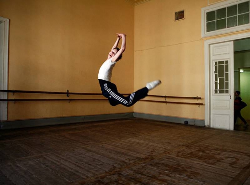 El futuro del ballet ruso en el proyecto fotográfico de mujeres estadounidenses " Desesperadamente impecable»