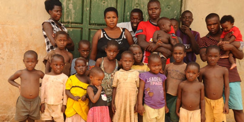El genio de la fertilidad en Uganda: un 39 años de edad, madre soltera, ella está criando a sus 38 niños