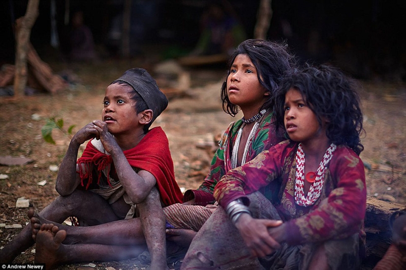 El último de los cazadores y recolectores: la vida de una tribu primitiva en Nepal