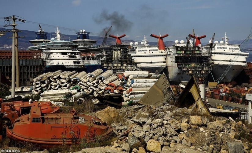 El negocio de los cruceros está navegando hacia el cementerio: cómo el coronavirus está arruinando una industria multimillonaria El negocio de los cruceros está navegando hacia el cementerio: cómo el coronavirus está arruinando una industria multimillonaria