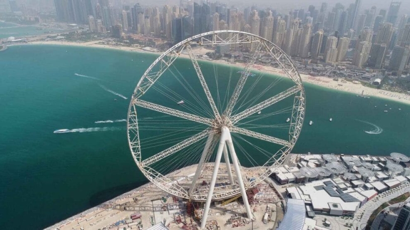 El Ojo de Dubai, la noria más grande del mundo, se ha abierto en los Emiratos Árabes Unidos