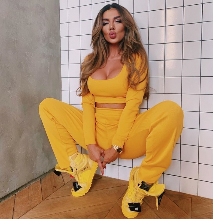 En el borde de la vulgaridad: top 10 provocativas poses de estrellas en Instagram En el borde de la vulgaridad: top 10 provocativas poses de estrellas en Instagram