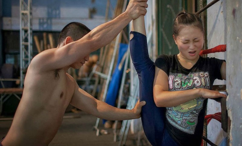 Estar en el personaje: La dura vida cotidiana de los artistas de circo vietnamitas Estar en el personaje: La dura vida cotidiana de los artistas de circo vietnamitas