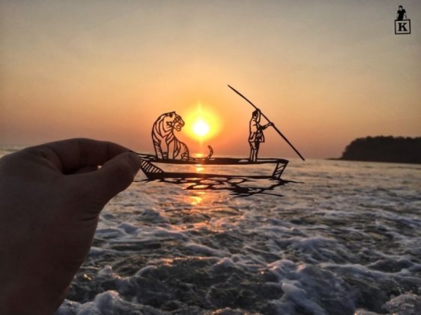 Estas obras fueron realizadas por el artista a partir del papel durante un viaje a la India.