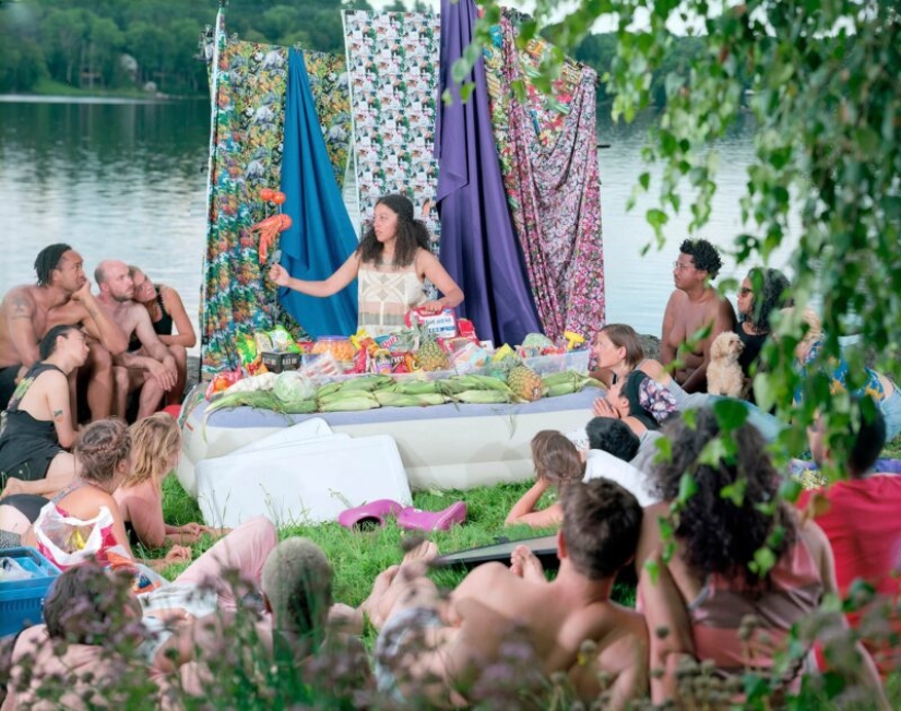 "Fake Idol": cómo la lucha por la tarjeta verde estadounidense inspiró al artista "Fake Idol": cómo la lucha por la tarjeta verde estadounidense inspiró al artista