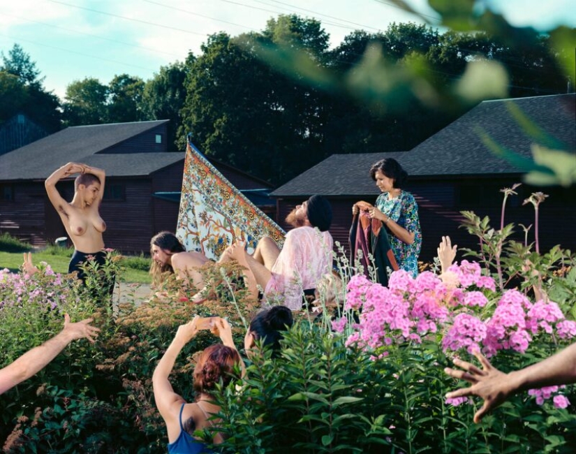 "Fake Idol": cómo la lucha por la tarjeta verde estadounidense inspiró al artista "Fake Idol": cómo la lucha por la tarjeta verde estadounidense inspiró al artista