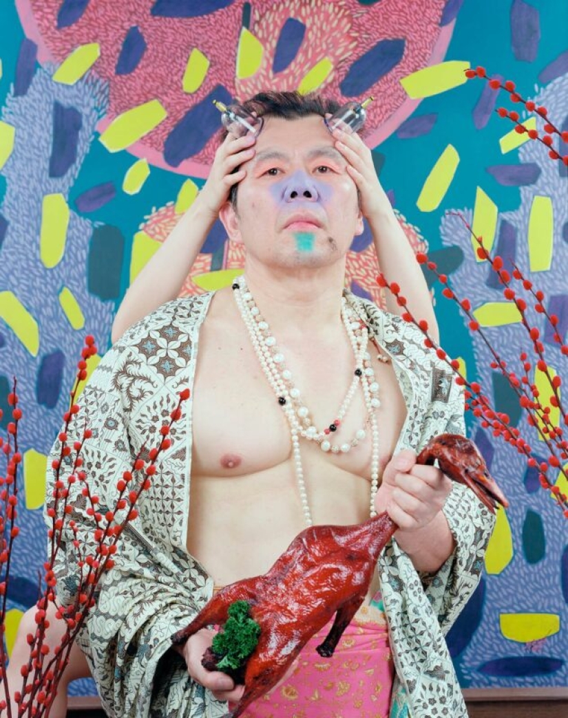 "Fake Idol": cómo la lucha por la tarjeta verde estadounidense inspiró al artista "Fake Idol": cómo la lucha por la tarjeta verde estadounidense inspiró al artista