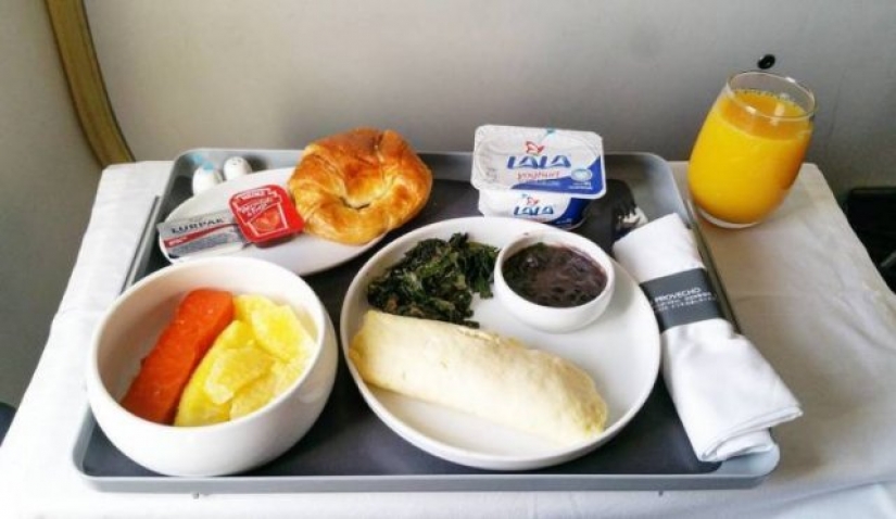 Food or food? How to feed in business class and economy class of different airlines Food or food? How to feed in business class and economy class of different airlines