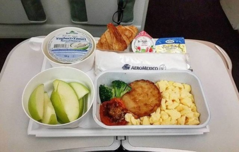 Food or food? How to feed in business class and economy class of different airlines Food or food? How to feed in business class and economy class of different airlines