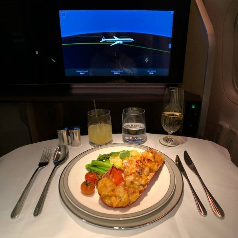Food or food? How to feed in business class and economy class of different airlines Food or food? How to feed in business class and economy class of different airlines