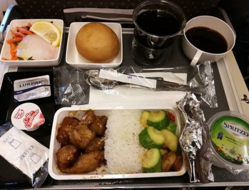 Food or food? How to feed in business class and economy class of different airlines Food or food? How to feed in business class and economy class of different airlines