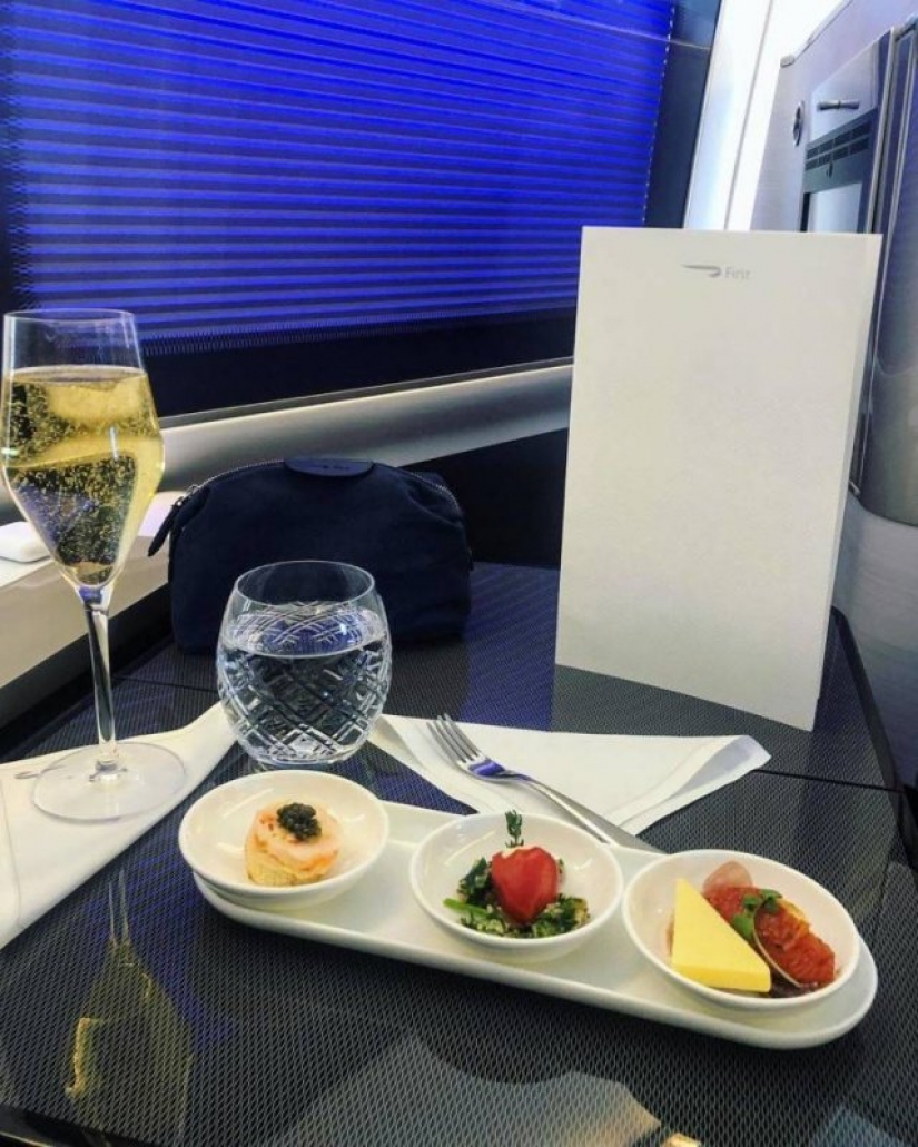 Food or food? How to feed in business class and economy class of different airlines Food or food? How to feed in business class and economy class of different airlines