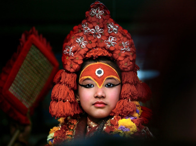 Former goddess: how do those who have ceased to be royal Kumari live in Nepal