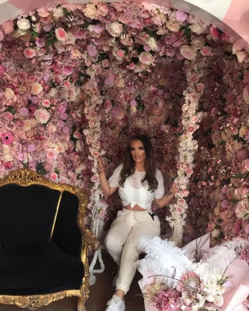 Fortune's Favorite: The luxurious life of a young British millionaire who hit the jackpot