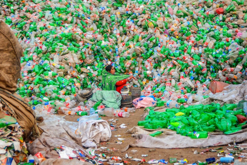 Fotos reveladoras muestran cómo los desechos plásticos están contaminando nuestro planeta Fotos reveladoras muestran cómo los desechos plásticos están contaminando nuestro planeta