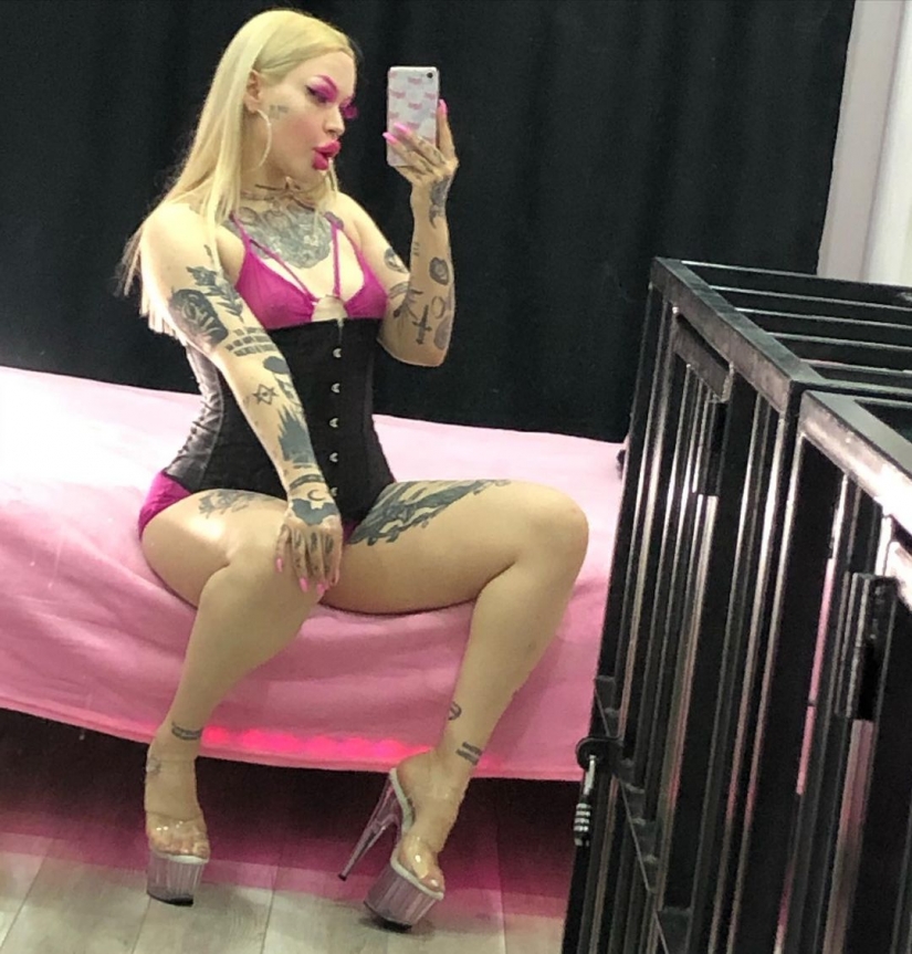 From a Gotessa to a porn star: the shocking transformation of Ukrainian Nastya Crimson From a Gotessa to a porn star: the shocking transformation of Ukrainian Nastya Crimson