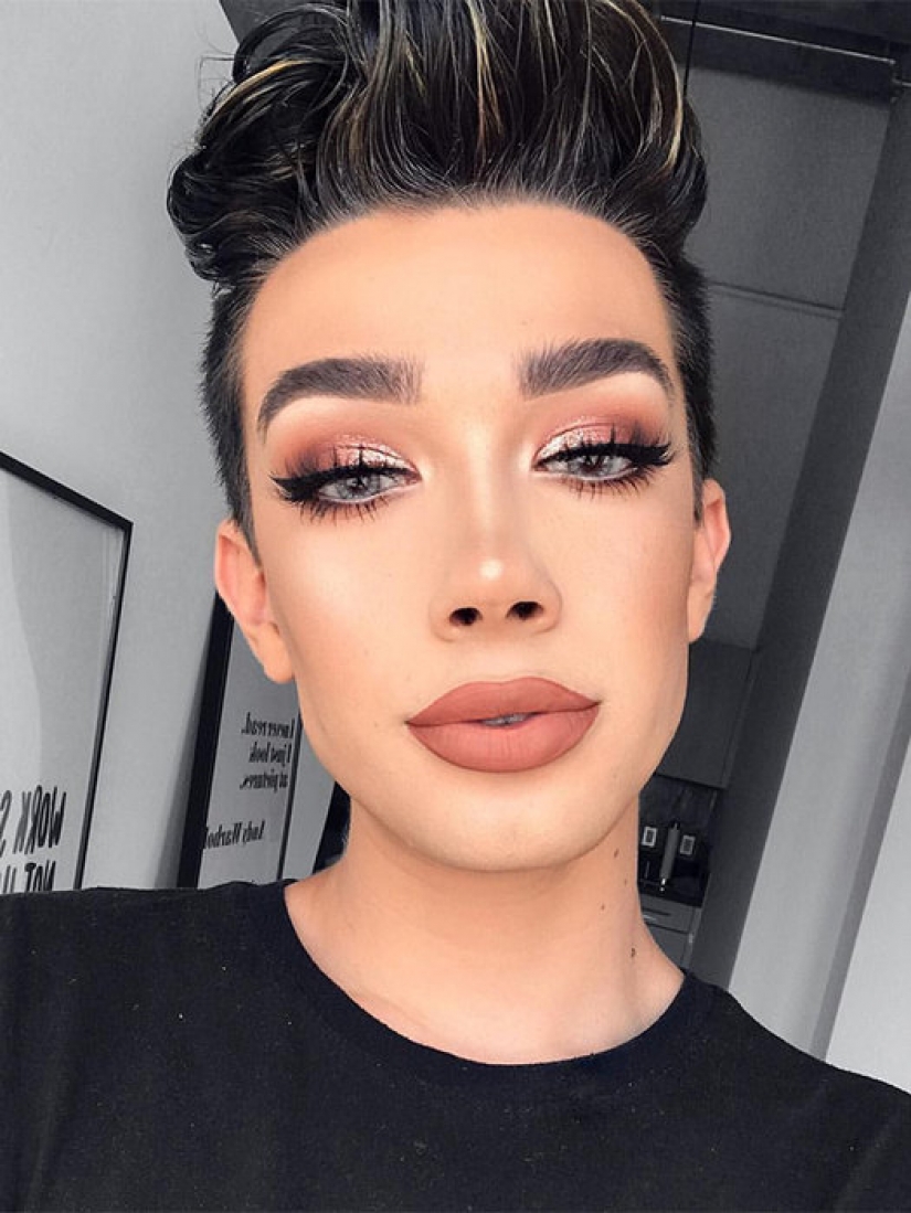 From David Bowie to Russian beauty-blogger: men with makeup