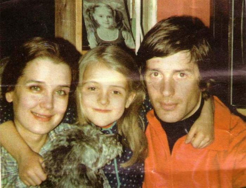 From personal archives: touching family photos of favorite actors from childhood