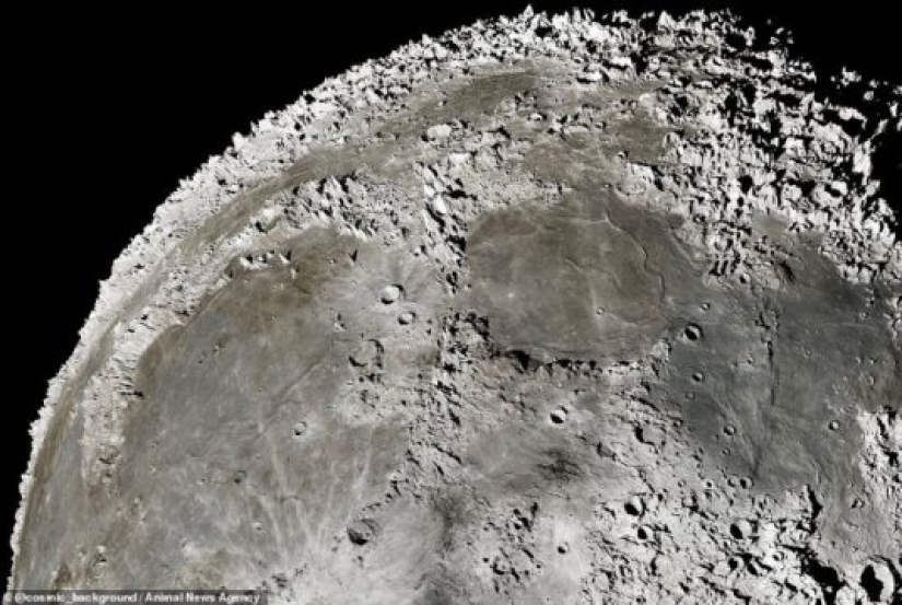 Full moon. Photographer brings together 200,000 images of the Moon to reveal every crater and crack on its surface in incredible detail Full moon. Photographer brings together 200,000 images of the Moon to reveal every crater and crack on its surface in incredible detail