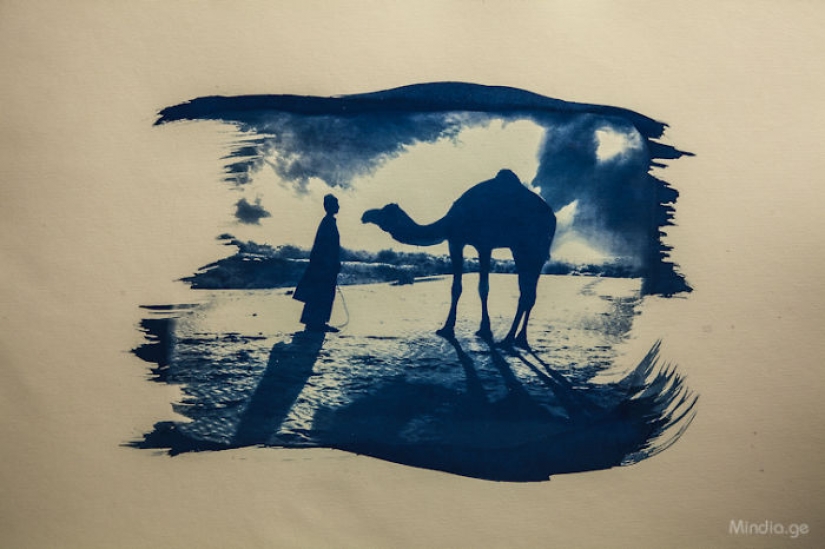 Georgian photographer uses a unique method of printing his photographs Georgian photographer uses a unique method of printing his photographs