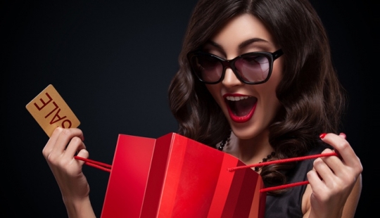 Getting ready for Black Friday, or How to find out the real price of a product before the sale