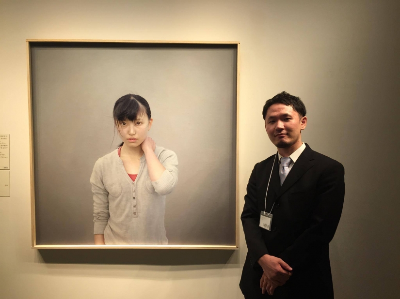 Girl no: paintings from Hiroshima to distinguish from photos