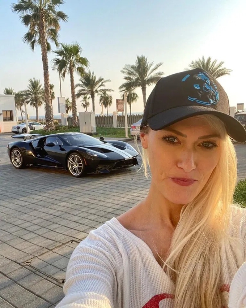 Girls rule! Supercar Models Who Earn Millions by being Photographed in Luxury Cars