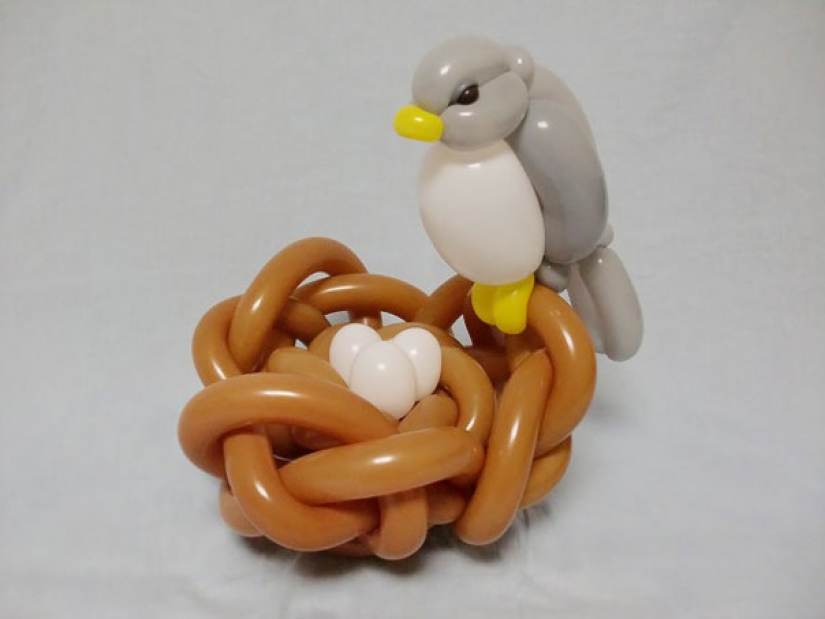 Giro, giro, me quiero engañar: Japonés crea realista figuras de animales con globos