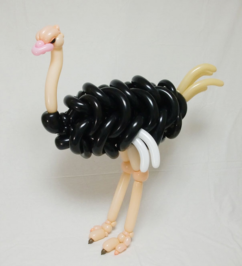 Giro, giro, me quiero engañar: Japonés crea realista figuras de animales con globos