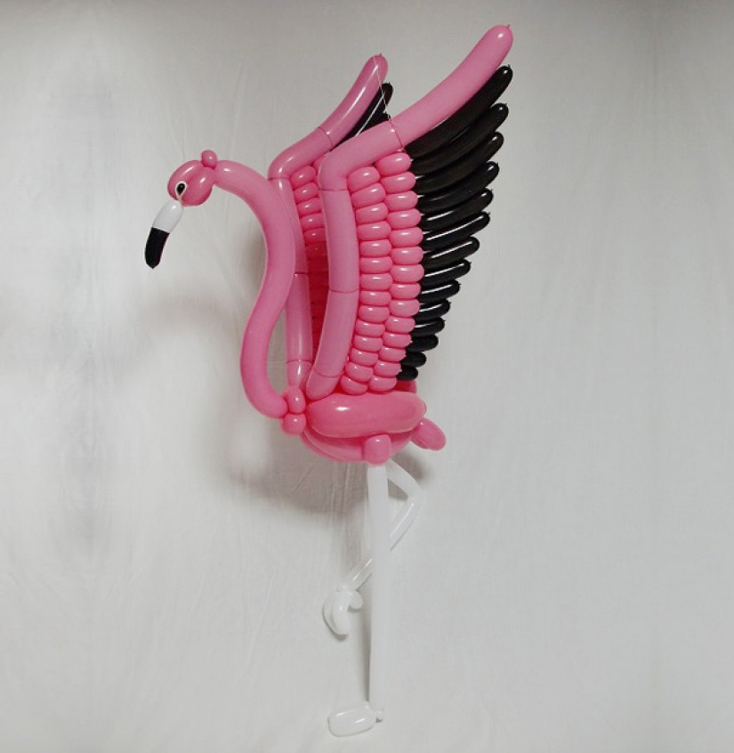 Giro, giro, me quiero engañar: Japonés crea realista figuras de animales con globos