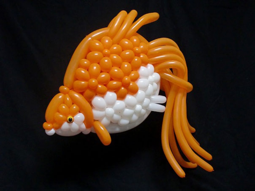 Giro, giro, me quiero engañar: Japonés crea realista figuras de animales con globos