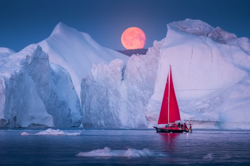 Glaciers and silence: The vanishing beauty of Greenland through the lens of Albert Dros Glaciers and silence: The vanishing beauty of Greenland through the lens of Albert Dros