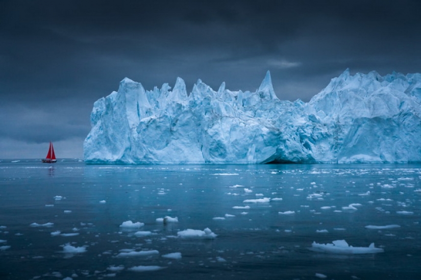 Glaciers and silence: The vanishing beauty of Greenland through the lens of Albert Dros Glaciers and silence: The vanishing beauty of Greenland through the lens of Albert Dros
