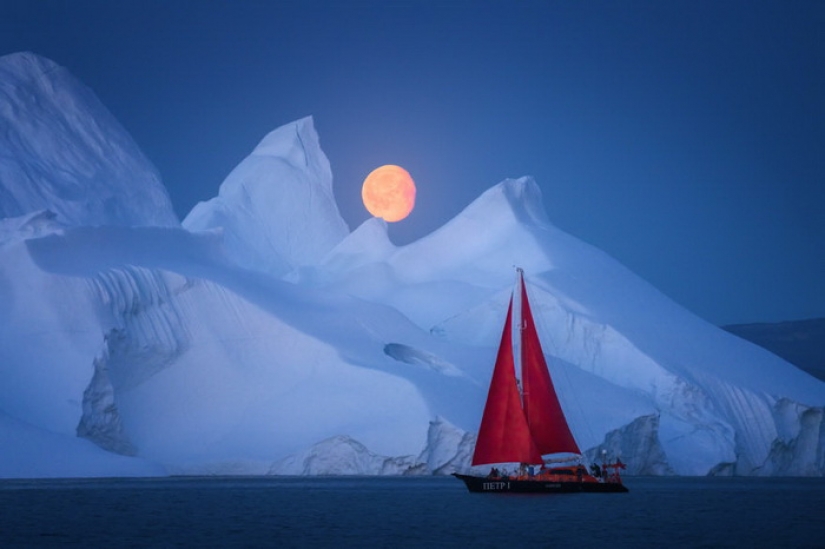 Glaciers and silence: The vanishing beauty of Greenland through the lens of Albert Dros Glaciers and silence: The vanishing beauty of Greenland through the lens of Albert Dros