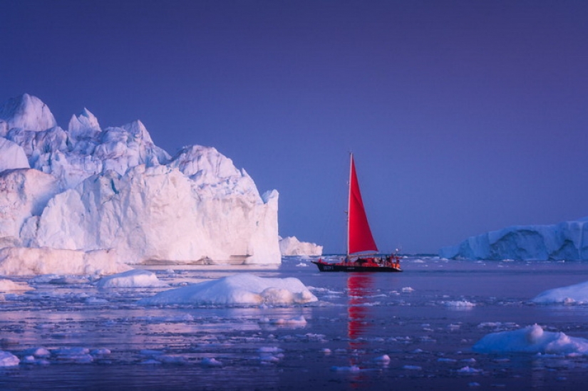 Glaciers and silence: The vanishing beauty of Greenland through the lens of Albert Dros Glaciers and silence: The vanishing beauty of Greenland through the lens of Albert Dros