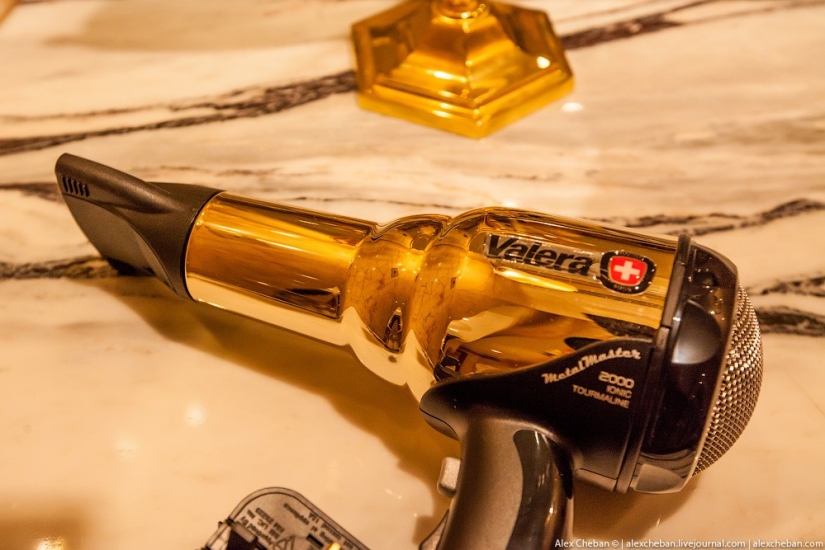 Gold for sheikhs and oligarchs: the most expensive room in the seven-star Burj Al Arab Hotel Gold for sheikhs and oligarchs: the most expensive room in the seven-star Burj Al Arab Hotel