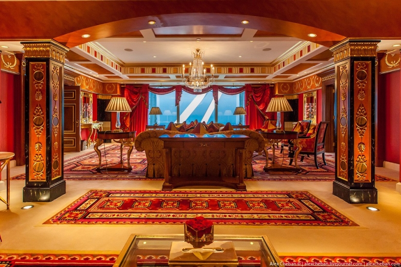 Gold for sheikhs and oligarchs: the most expensive room in the seven-star Burj Al Arab Hotel Gold for sheikhs and oligarchs: the most expensive room in the seven-star Burj Al Arab Hotel