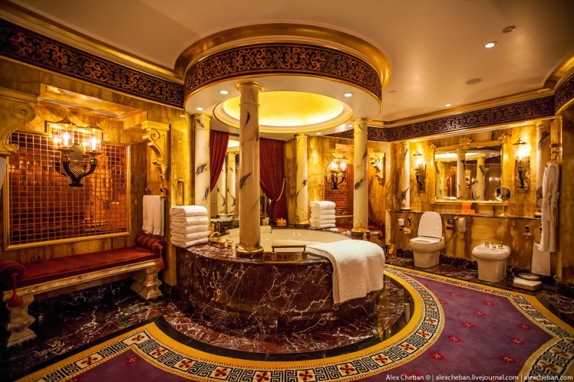 Gold for sheikhs and oligarchs: the most expensive room in the seven-star Burj Al Arab Hotel Gold for sheikhs and oligarchs: the most expensive room in the seven-star Burj Al Arab Hotel