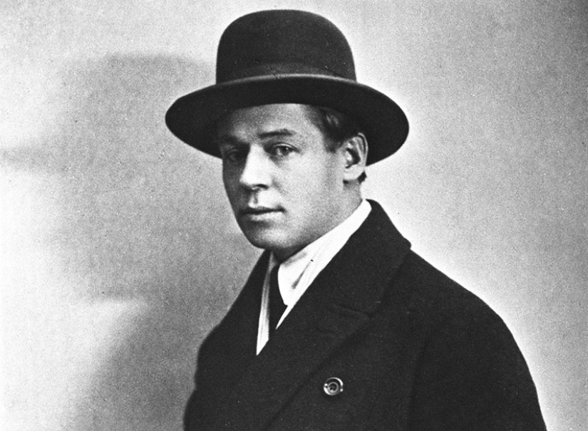 "Goodbye, my friend, goodbye": 5 versions of Sergei Yesenin's death "Goodbye, my friend, goodbye": 5 versions of Sergei Yesenin's death